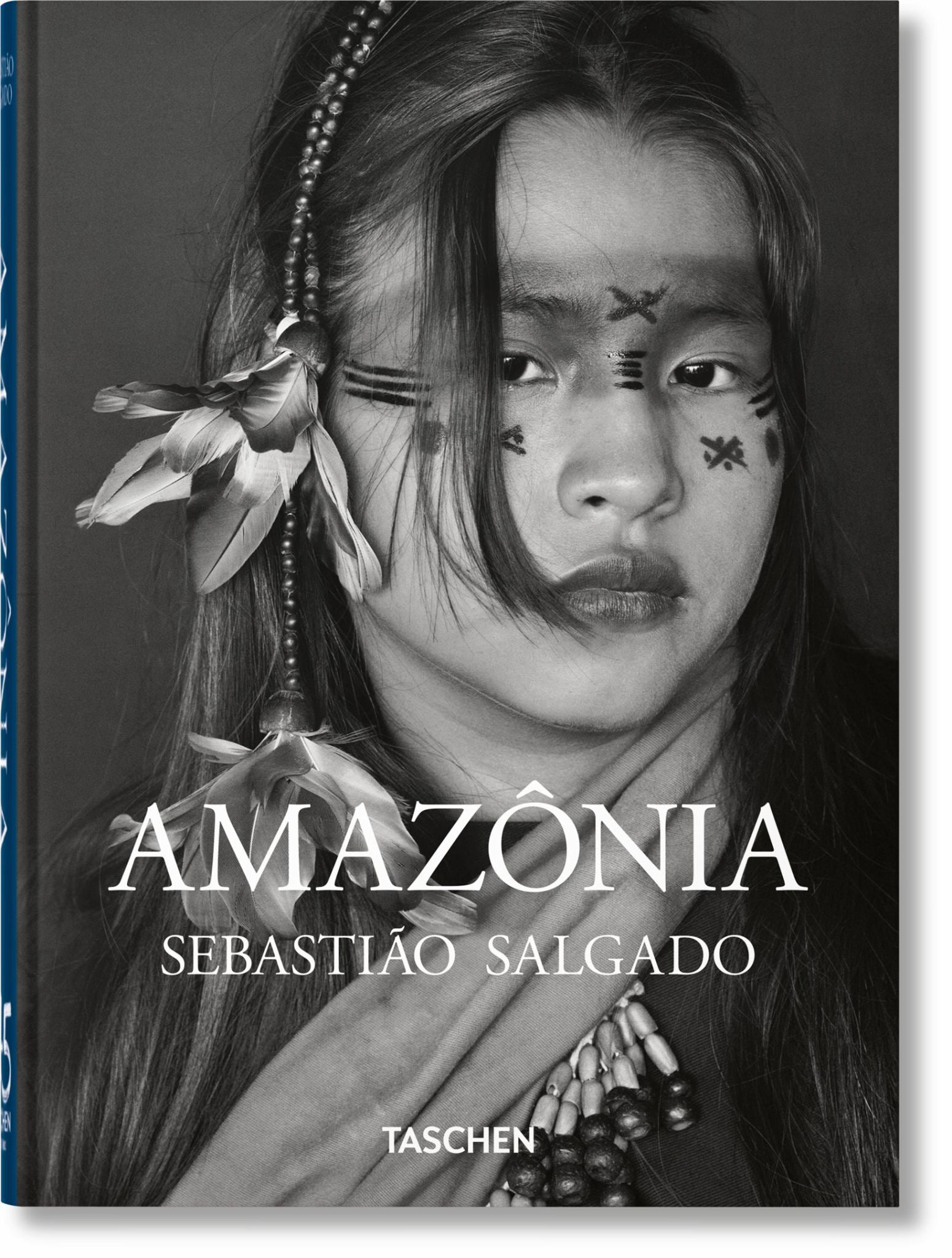 Sebastião Salgado. Amazônia. 45th Ed Cover Image